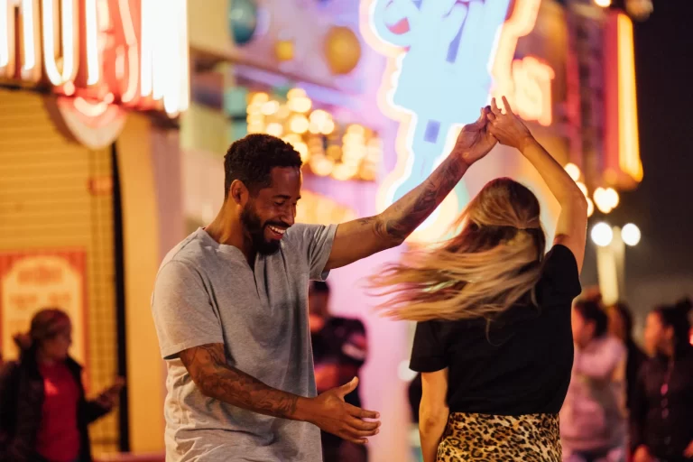 Dating Stories in 2025: Real Moments, Real Connections