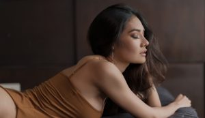 How to Feel and Look Sexy Before a Date: A Woman’s Guide